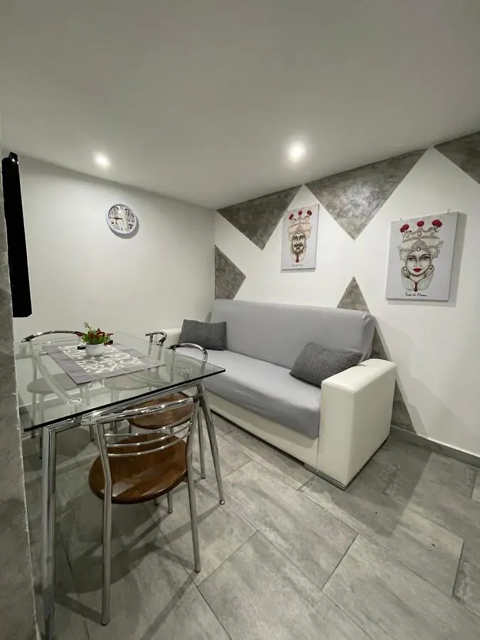 Apartament House Soleil Katania